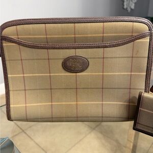 🤗 SOLD 🤗 Burberry Checkered Tan and Brown Clutch